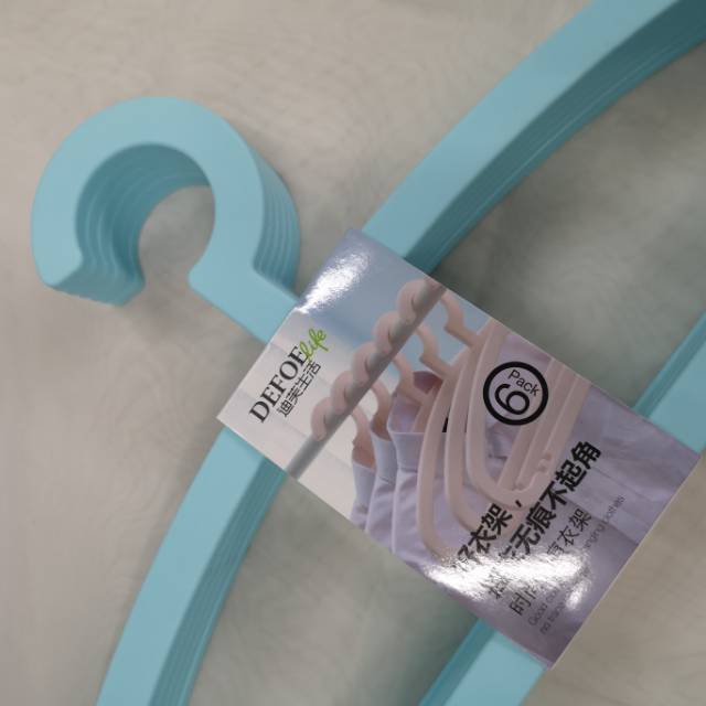 衣架/不锈钢晾衣架/塑料衣架/铁丝衣架/人体模特产品图