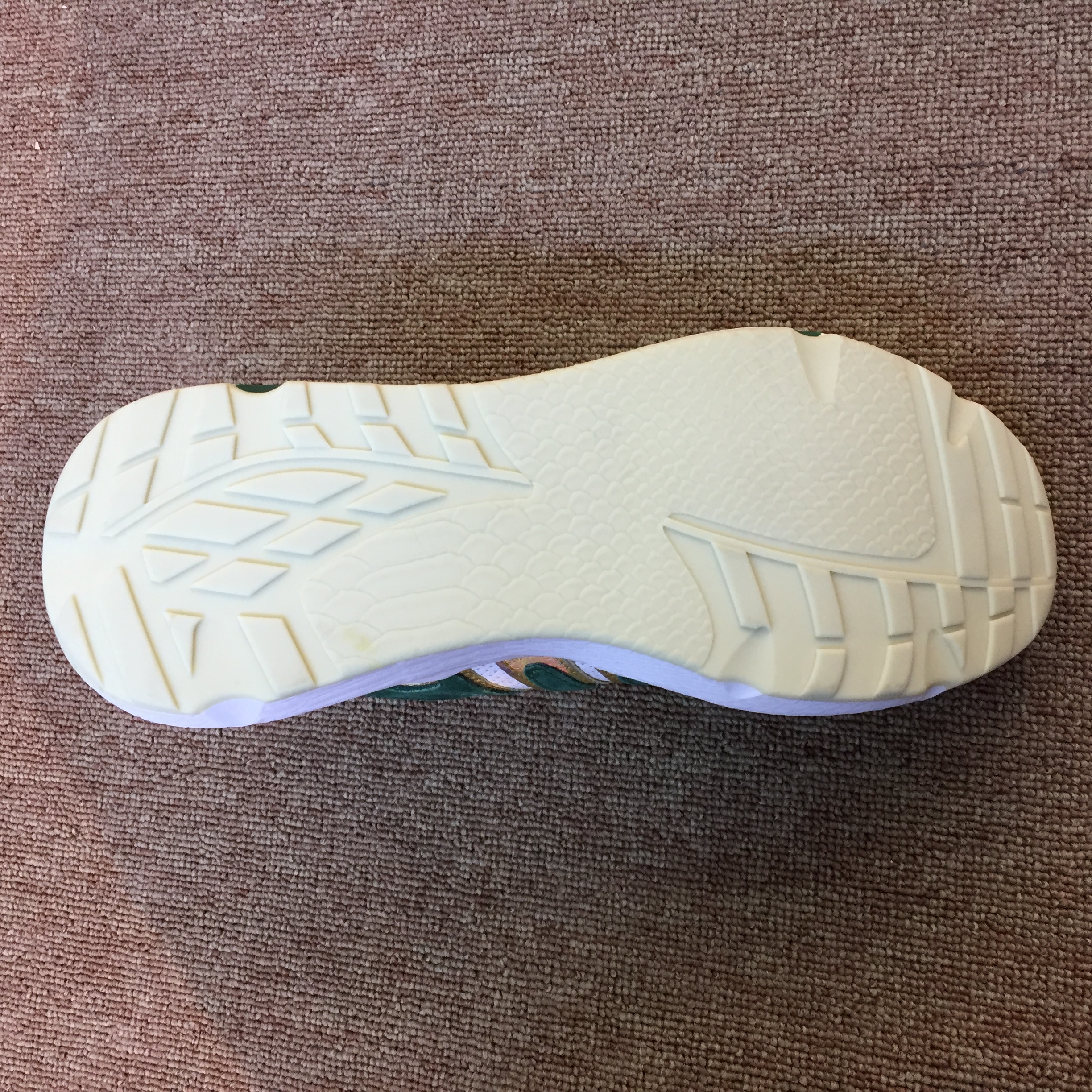 2020 Summer Casual Shoes Fashion Shoes Sneakers Pop Travel Shoes New Shoes Flat Shoes High-End Shoes Specification drawing