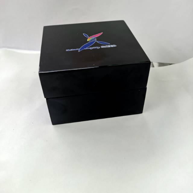 首饰盒礼品盒抛光钢琴漆木盒带LED 盒