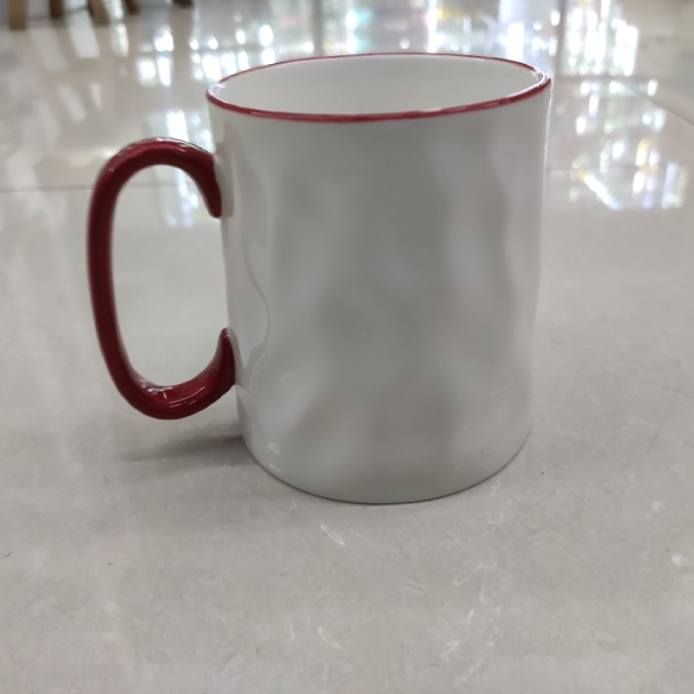 Two-color hammer-patterned mugs are available in multiple colors Specification image