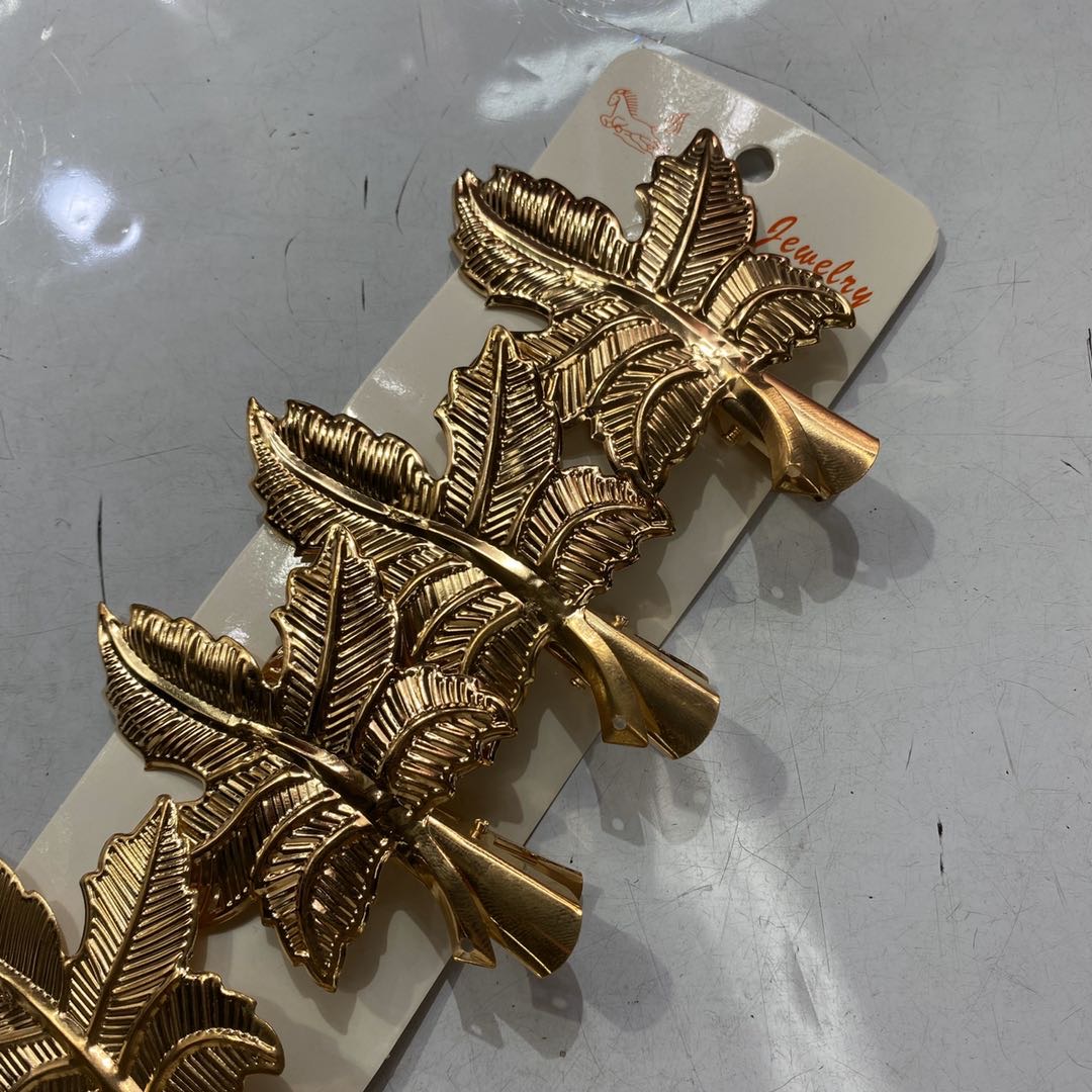 热销新款时尚芭蕉叶镀金铁片女士鸭嘴夹产品图