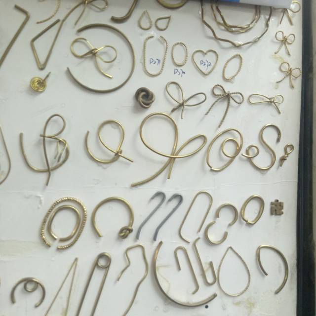 Xinyang jewelry accessories describe pic - 1