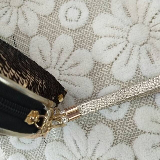 2020新款亮片女包欧美贝壳手拿包化妆收纳美人鱼网红亮片晚宴包细节图