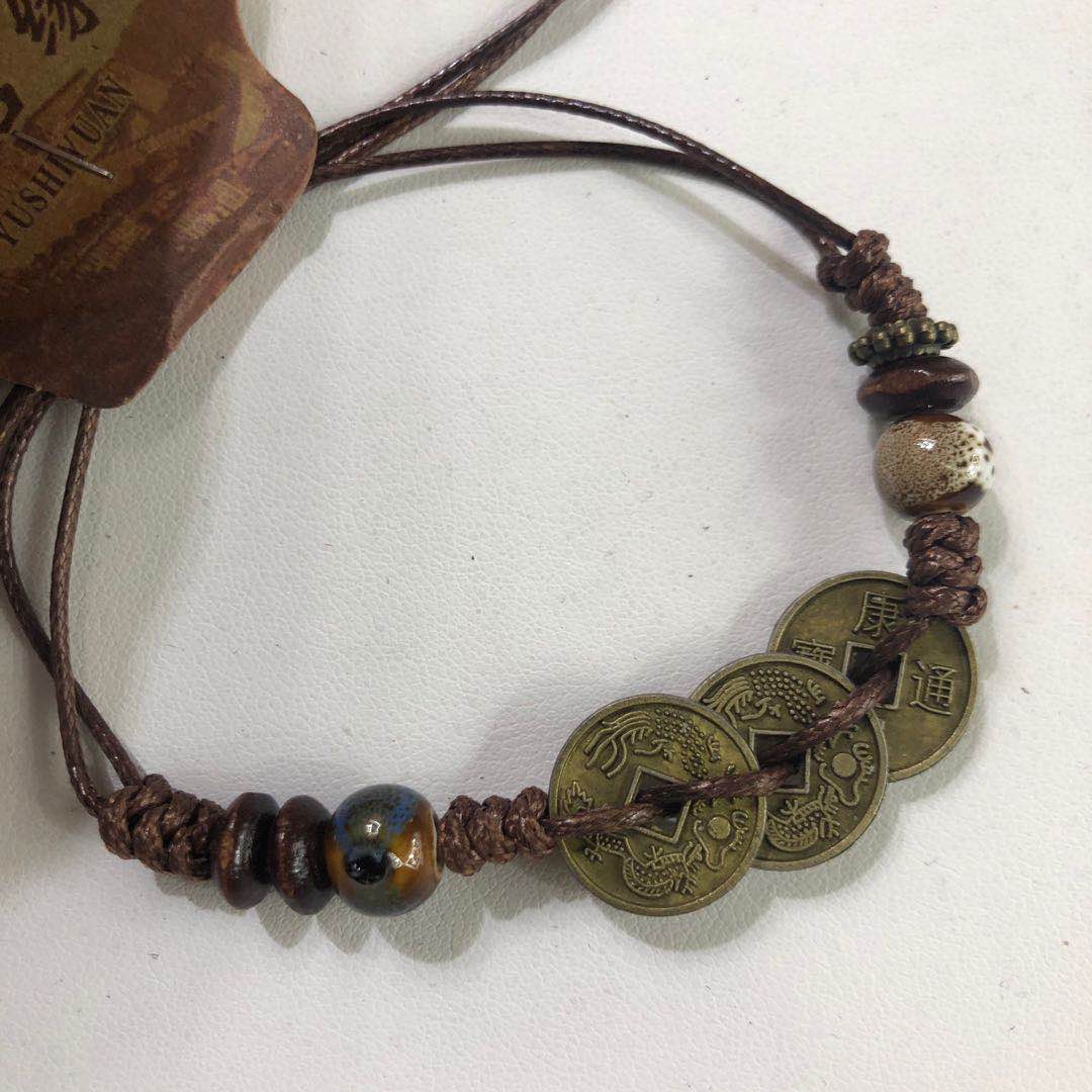 This retro copper coin bracelet exudes a sense of sophistication, retains color, is made of alloy, is versatile, anti-allergy, elegant, and is an eco-friendly piece that has become a hit on the Internet details Picture
