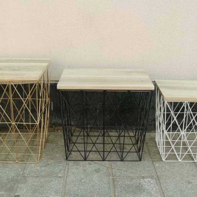 Iron art handicrafts and ornaments factory direct sales, storage baskets, round tables, coffee tables, and miscellaneous frames