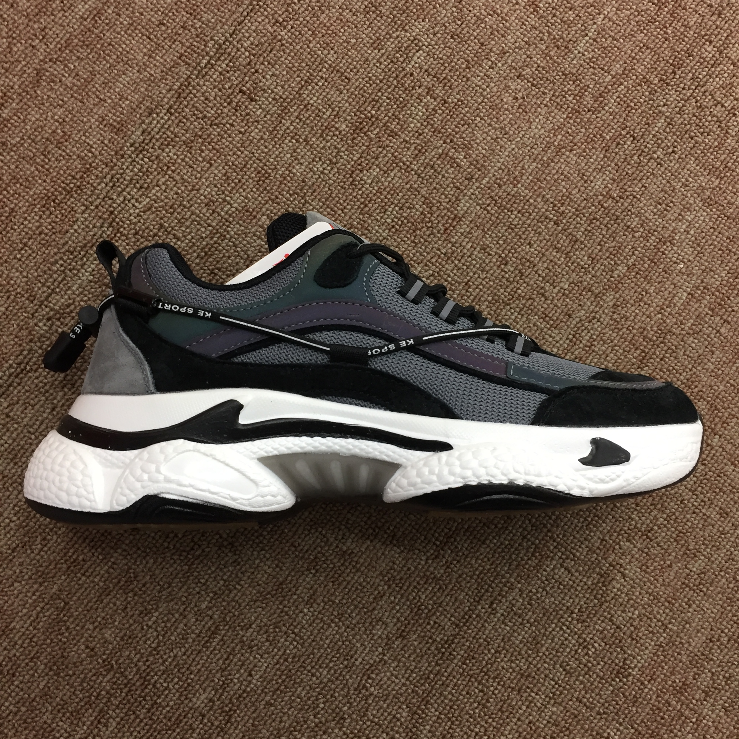 1210贝尔耐2020新款飞织休闲运动鞋产品图