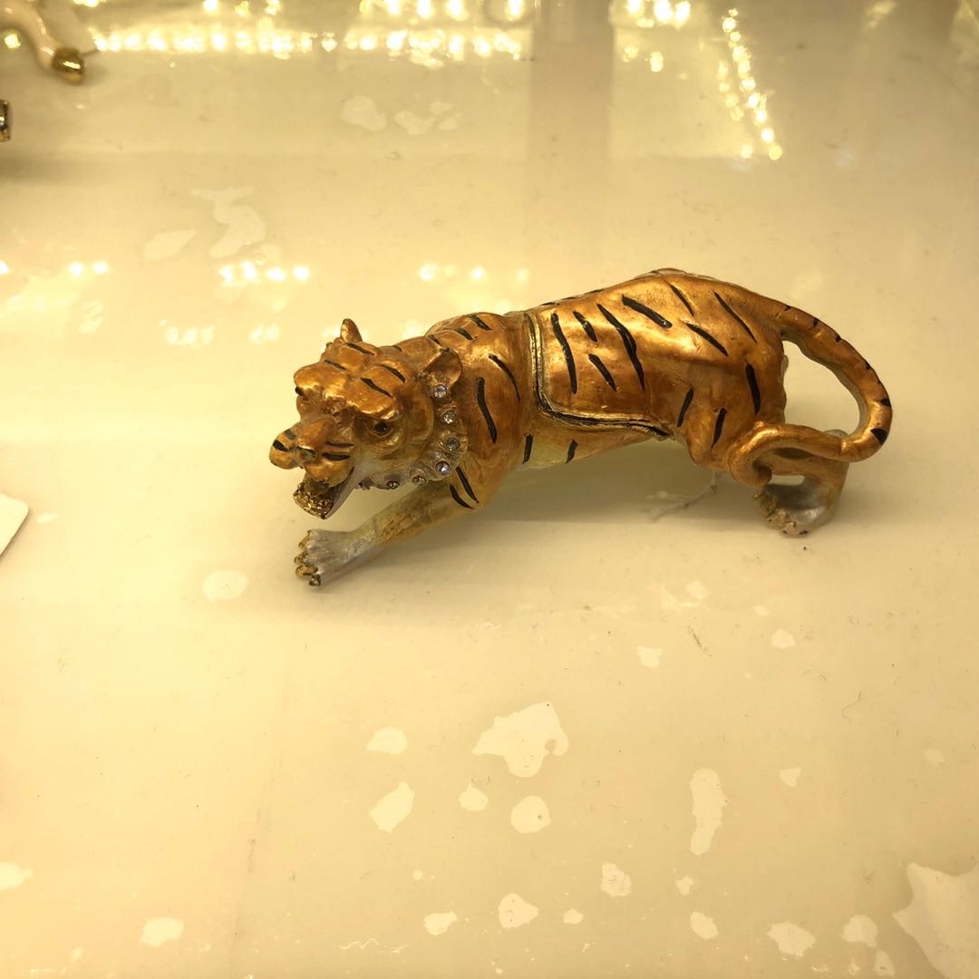 老虎合金首饰盒婚庆礼品摆件工艺品镶嵌水晶摆件