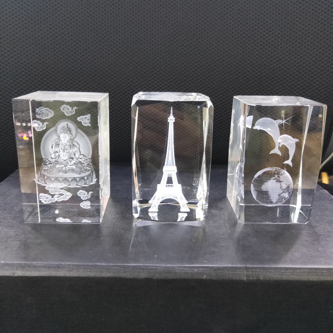 Factory direct sales of crystal engraved Guanyin square handicrafts