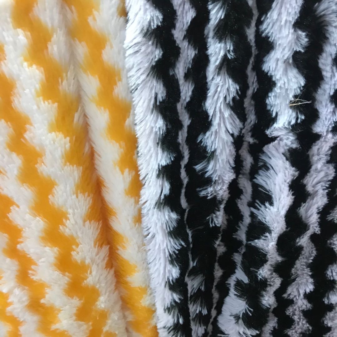 Close-up of Melon Skin Velvet Headdress Clothing details