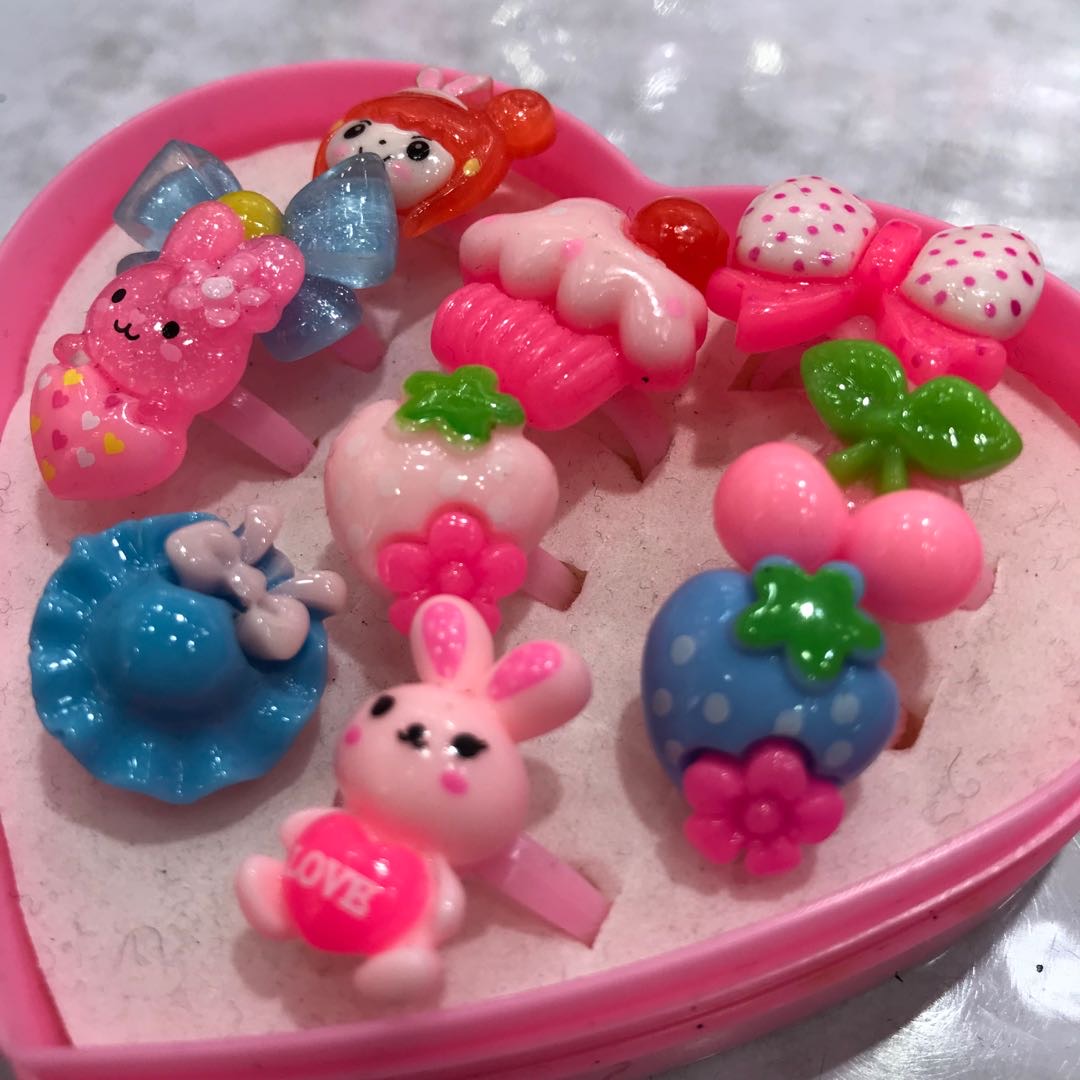 Korean children's ring, cute cartoon heart box, little girl gift box, princess ring accessory, hair clip, warm Specification image