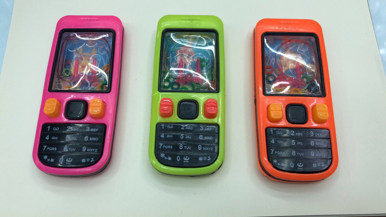 Children's Toys: Nostalgic Classic Water-Cooled Fake Mobile Phone Model Ring Toys For The 80S And 90S Generations