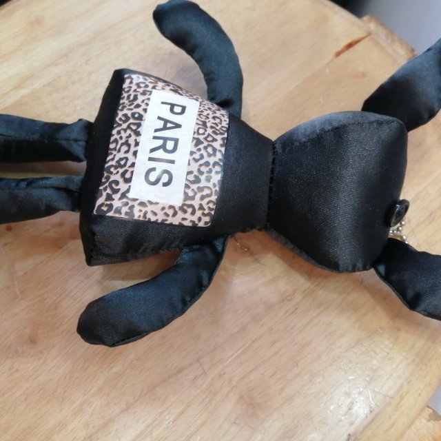 Venta directa de fábrica juguetes de peluche para niños conejo negro visionario juguete 01 Specification image