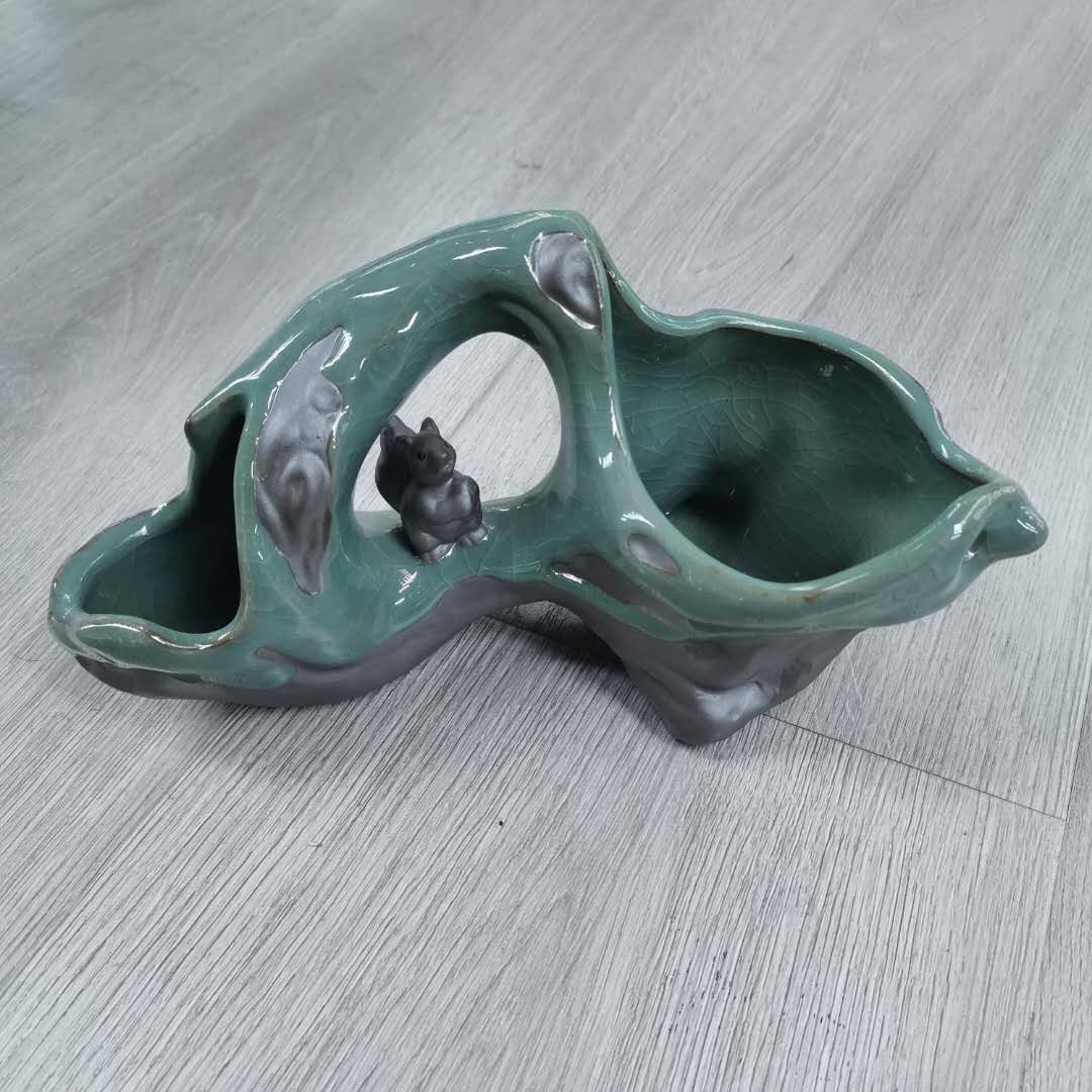 厂家直销紫砂小松鼠饰品摆件