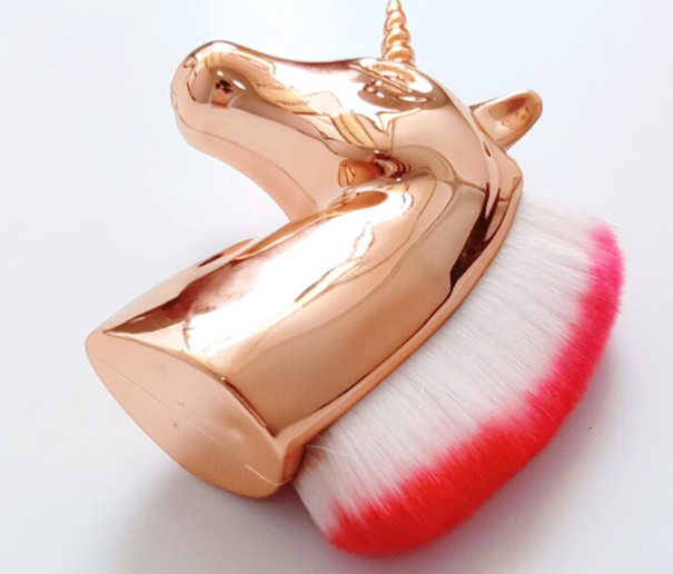 独角兽大号腮红刷七彩马粉底刷bb霜修容工具美甲散粉刷粉尘刷