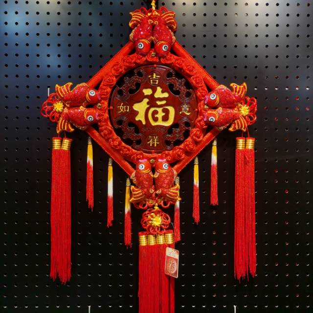 38# Camphor wood Chinese knot hanging in Su symbolizes good luck and happiness