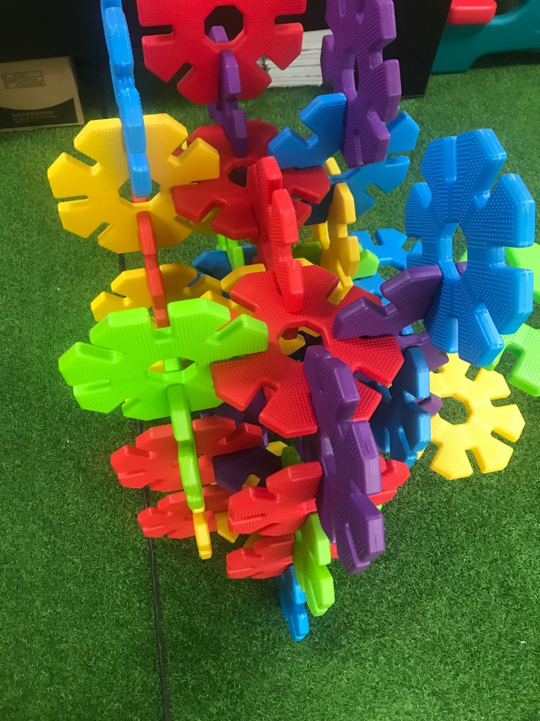 60pieces of large snowflake pieces, 10.5Kg, multi-color children's toys