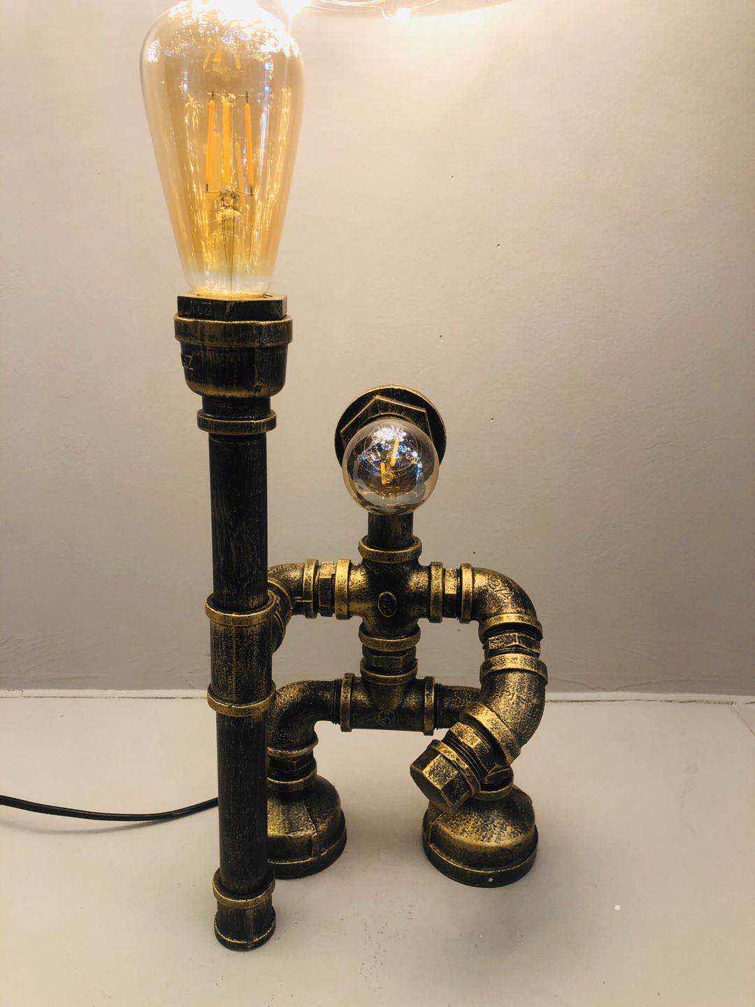 Industrial-style table lamp, personalized and creative decoration, coffee shop and bar table lamp, led retro and creative robot water pipe table lamp