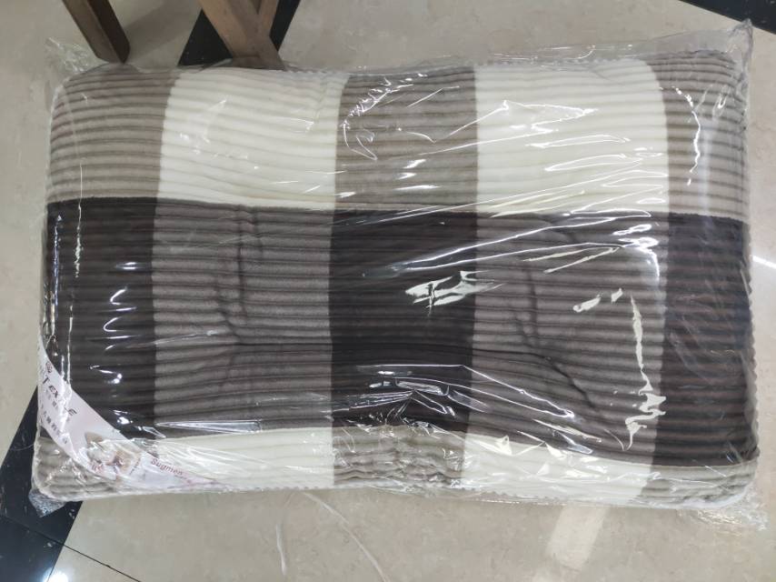 2020 New Factory Direct Sales Wholesale Retail Flannel Outsourcing Pillow