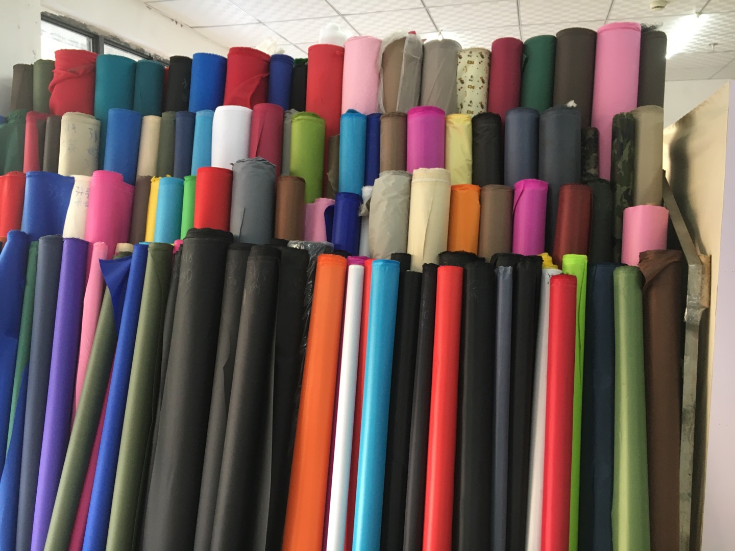 Yiwu Hewang Bag Materials Co., LTD describe pic - 2