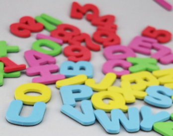 EVA磁性字母贴儿童早教数字字母泡沫定制磁性字母冰箱贴产品图