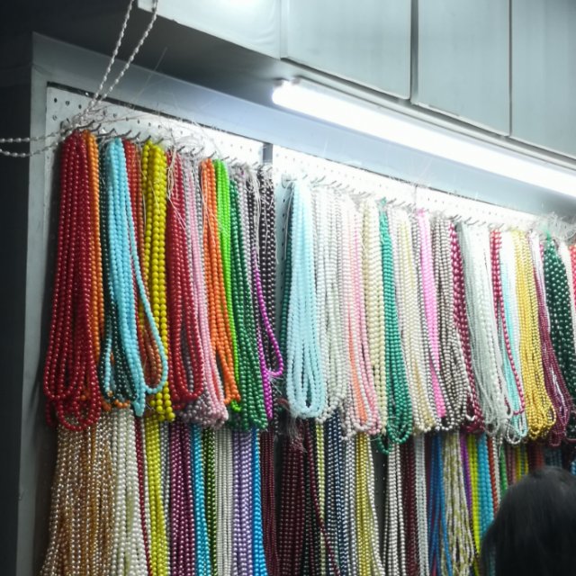 Colorful bead decoration describe pic - 2