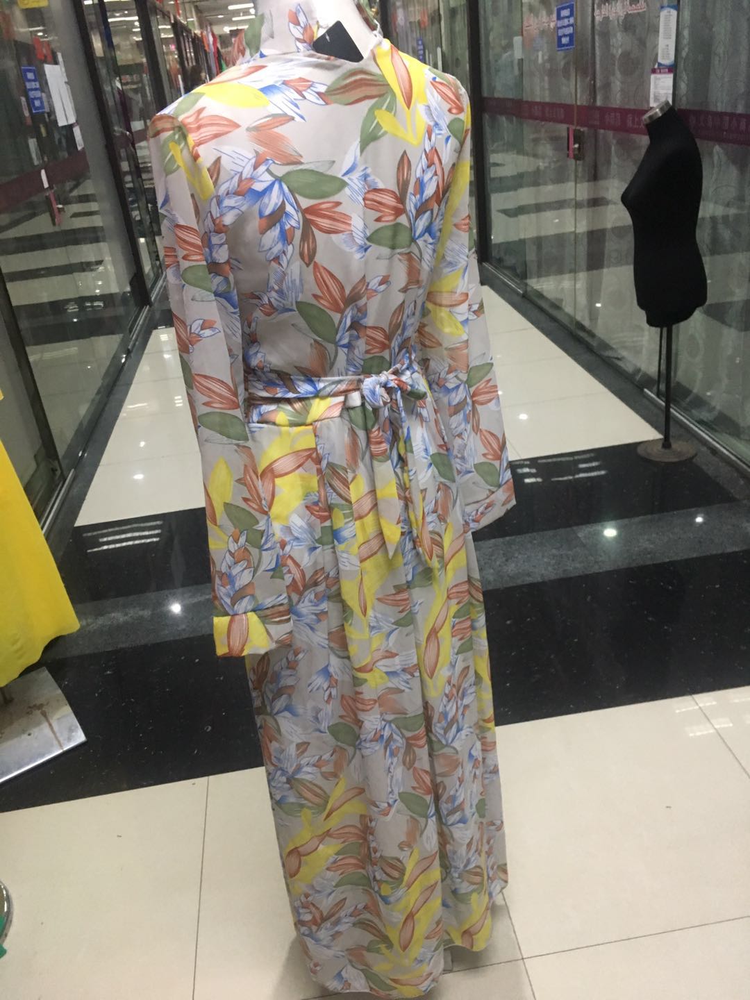 A new fashionable and trendy stand-up collar long-sleeved chiffon dress for foreign trade Specification image