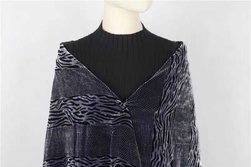 Fashion Temperament True Velvet Women's Large Square Scarf With Thick Tassel Scarf Shawl details Picture