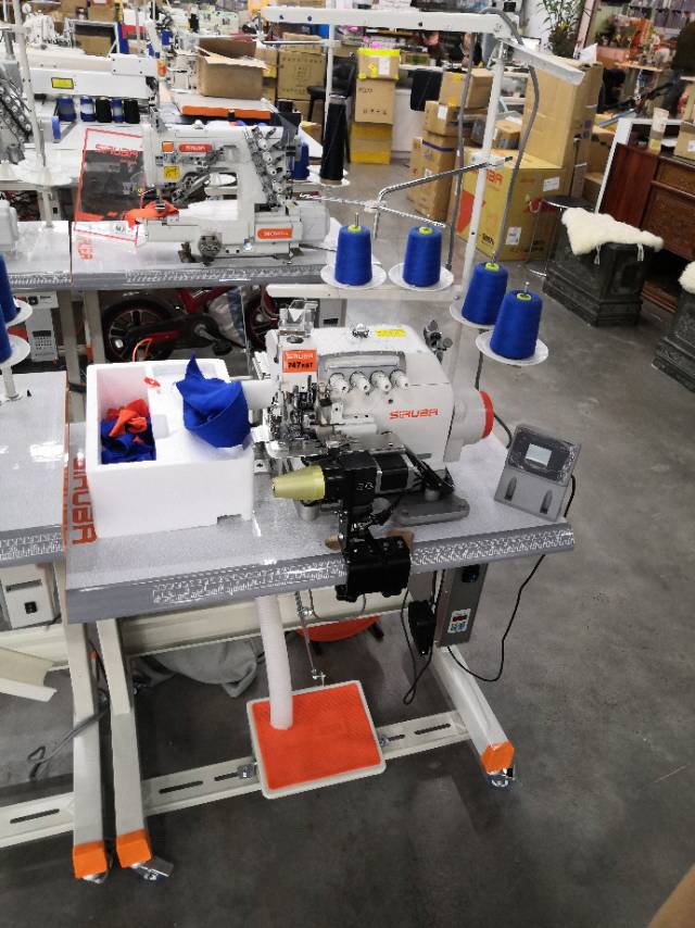Silver Arrow Four-wire Overlock Machine 747kst Silver Arrow Four-wire Overlock Machine 747kst