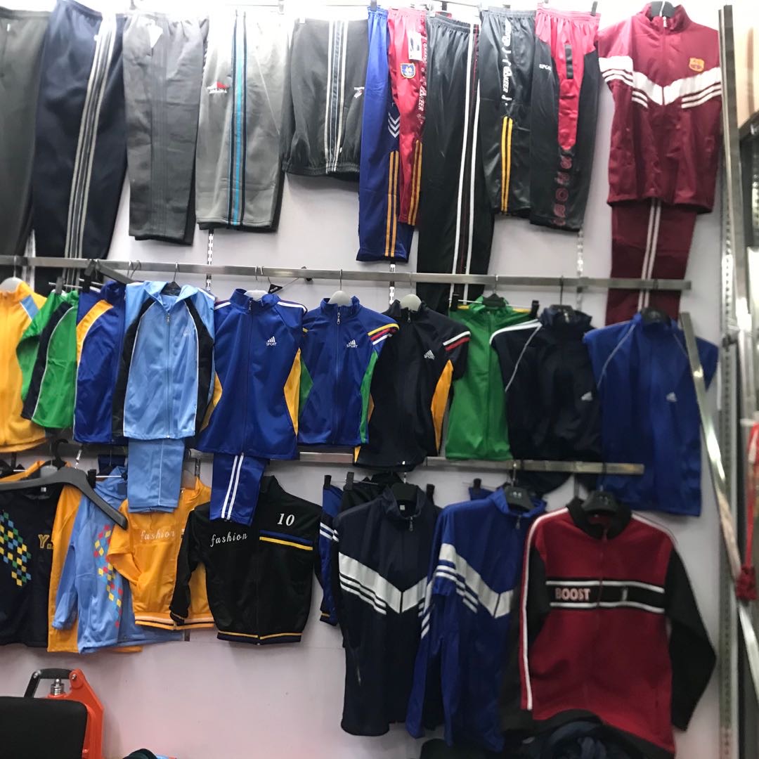 Yiwu jin 沄 clothing co., LTD describe pic - 1