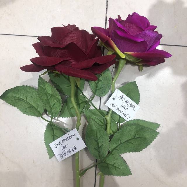 仿真玫瑰花客厅装饰电视柜插花摆设绢花单支塑料假花花束干花摆件产品图