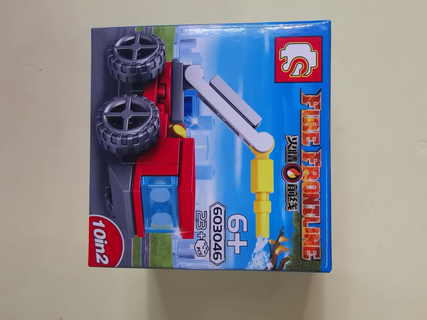Junrong Toy Fire Sprinkler Truck Assembly Building Block Model Children's Small Particle building Blocks Boys' Birthday Gift LEGO 01