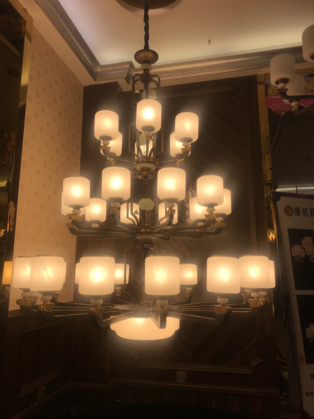 The new Chinese-style all-copper Lotus pond moonlight chandelier under Dingju Lighting is light luxury, modern and simple