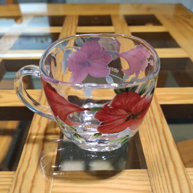 A set of 6-piece printed glass water cups is available in multiple styles. The price is negotiable details Picture