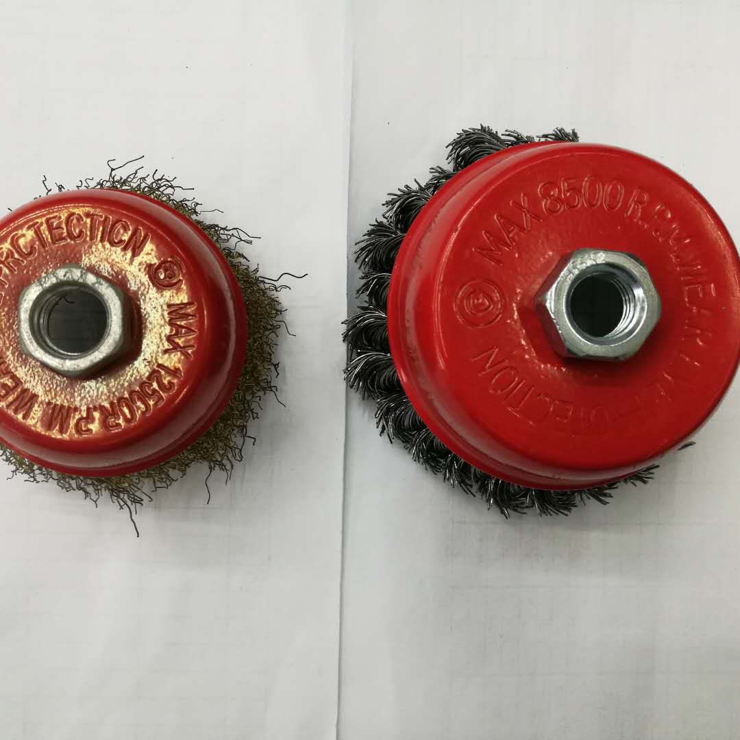 碗型钢丝轮金属除锈抛光钢丝刷角磨机除锈机金属打磨加厚钢丝轮细节图