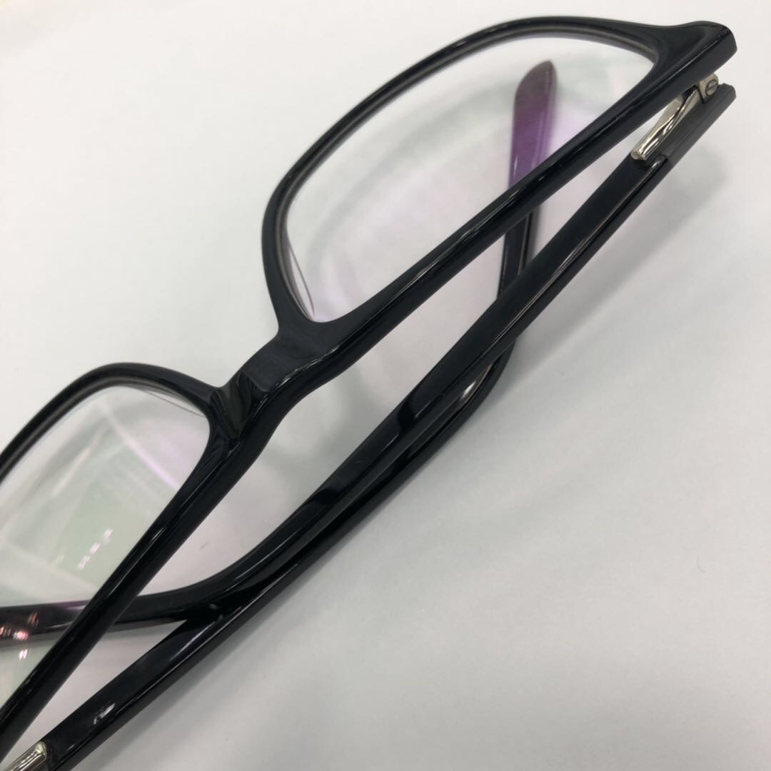 The classic and retro Korean-style myopia glasses and goggles are versatile and fashionable details Picture