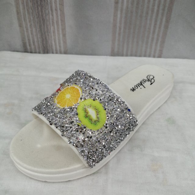 Slipper Women Wearing Glitter Fruit New Summer Can Wet Water Word Beach Fashion Everything Sandals