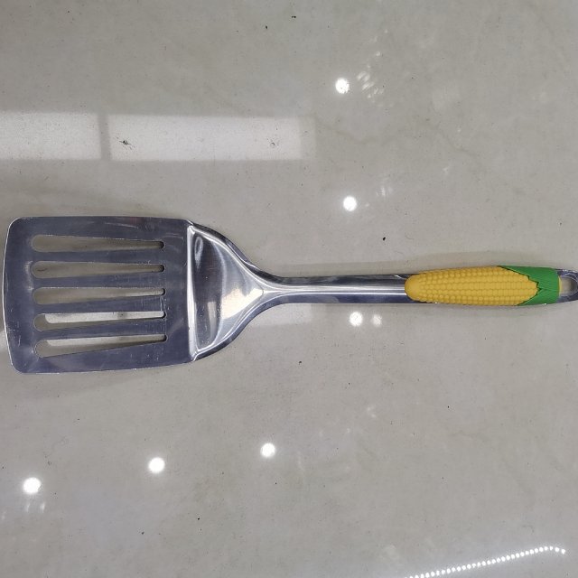 New thickened stainless steel cooking shovel new stir-fry shovel can hang leakage shovel thumbnail