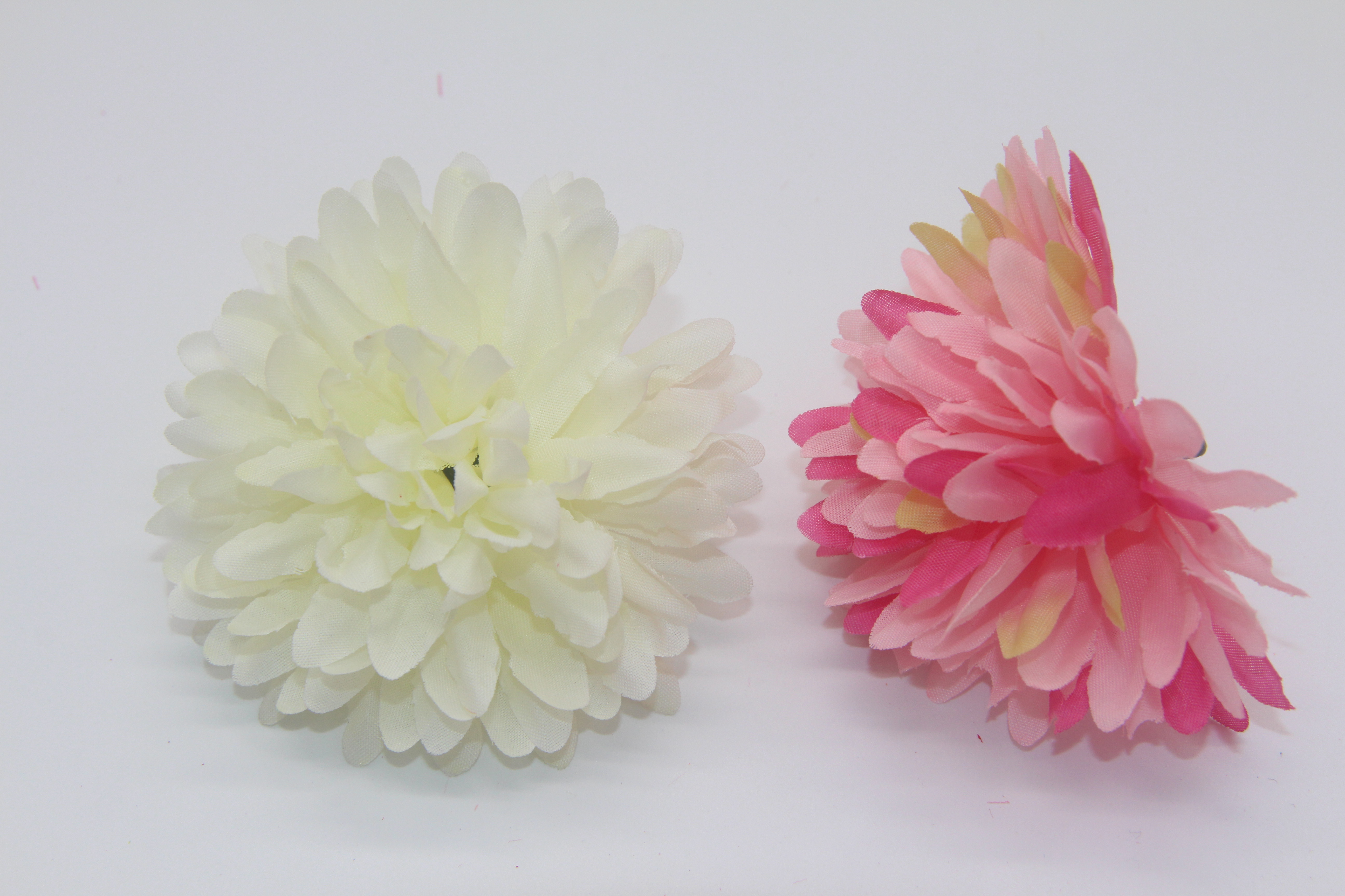 厂家批发 直径7cm 6片大球菊花花头细节图