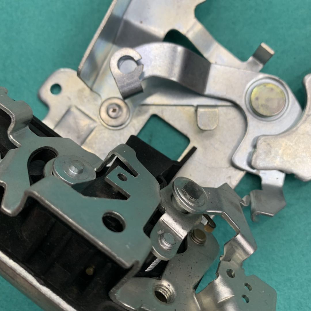Sea Lion New Left Direction Right Door Middle Door Main Lock Suitable For Various Models Specification drawing