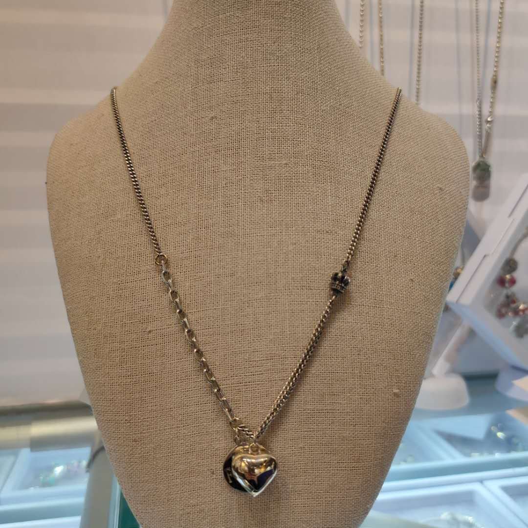 A new versatile s925 sterling silver Eternal Heart pendant necklace from both Japan and South Korea, a must-have for both men and women
