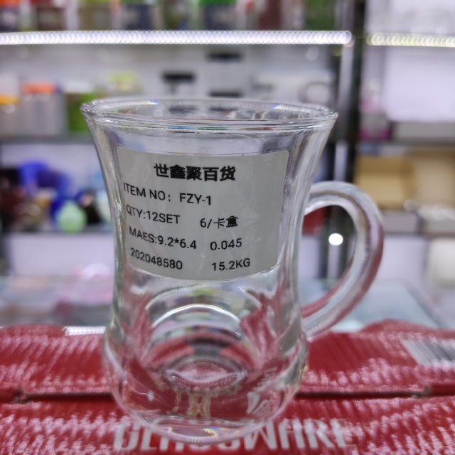 There are various styles of water cups and glass cups to choose from