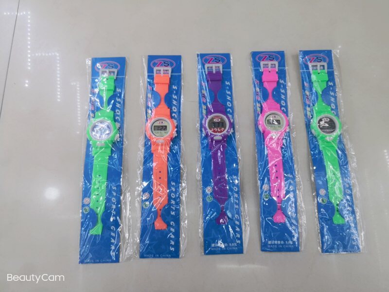 儿童手表小学生夜光电子表多功能运动