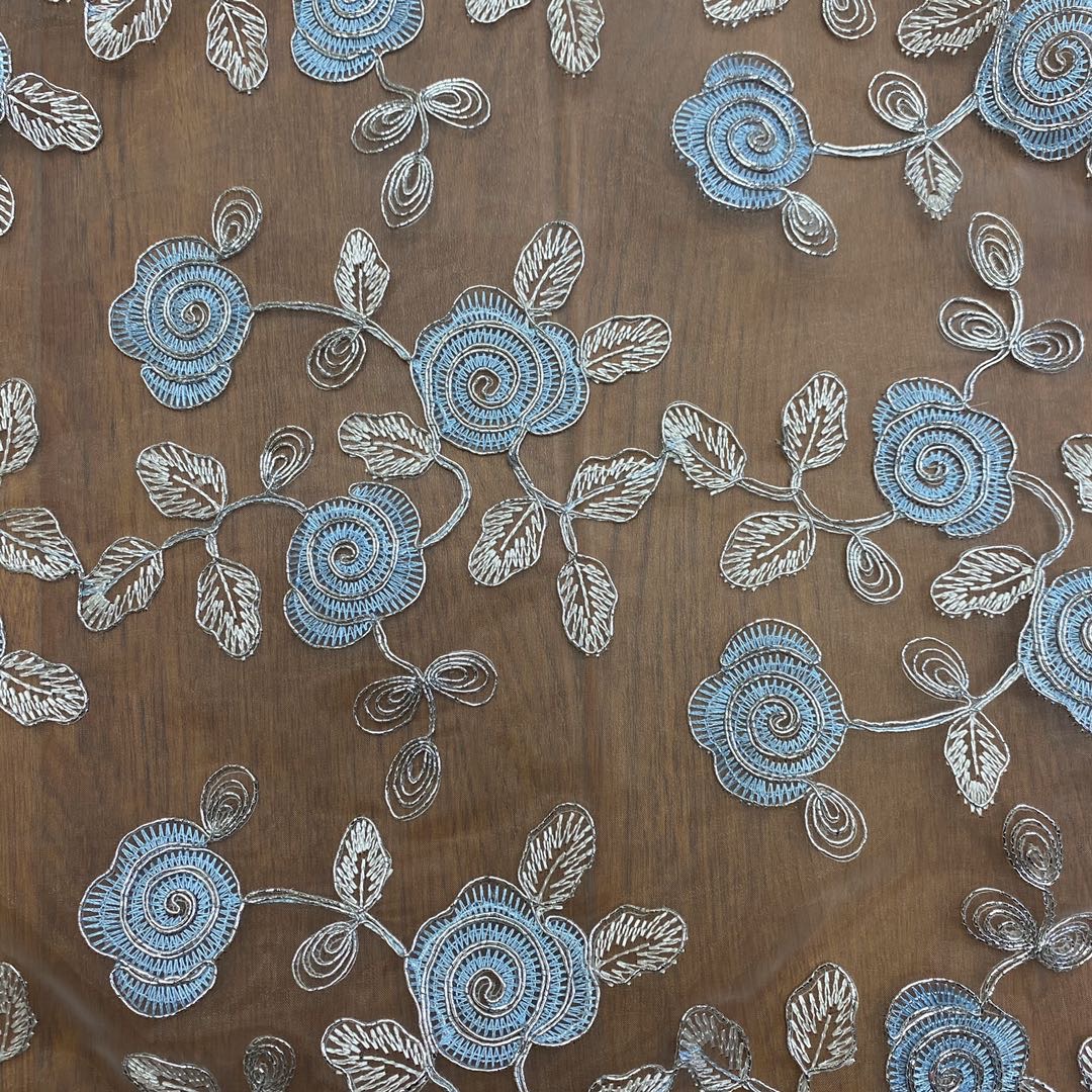 Computer-embroidered lace tablecloth 85*85 Specification image
