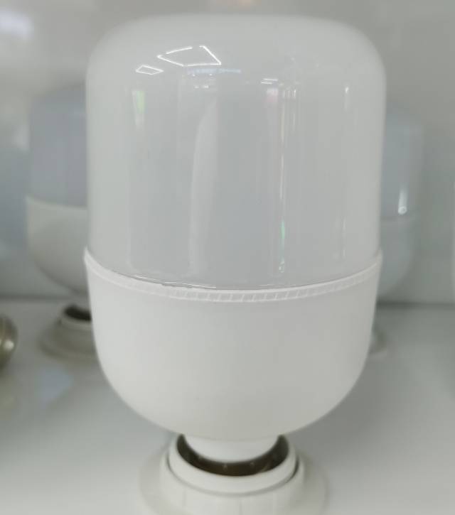 led球泡灯大莱款恒流三防球泡灯新款家用工程用LED灯泡出口定制图