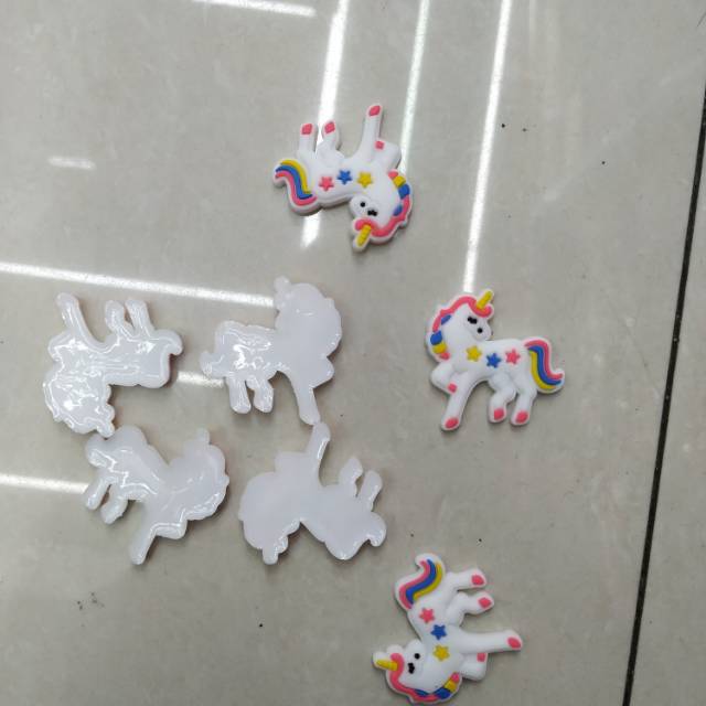 PVC soft rubber unicorn, how much is this unicorn? Hairpins, headwear, accessories and ornaments Specification image