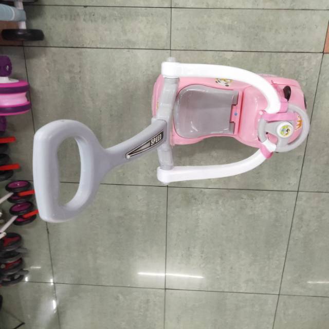 婴儿车儿童学步车玩具车产品图