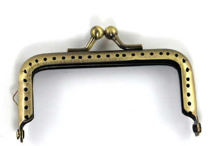 Manufacturers direct handbag accessories spot 3 inch 7.5cm square pinhole smooth surface bronze mouth gold clip thumbnail