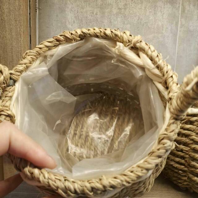 Qingling Craft Flower POTS, hand-held baskets, decorative flower vases, and straw woven small baskets as souvenirs details Picture