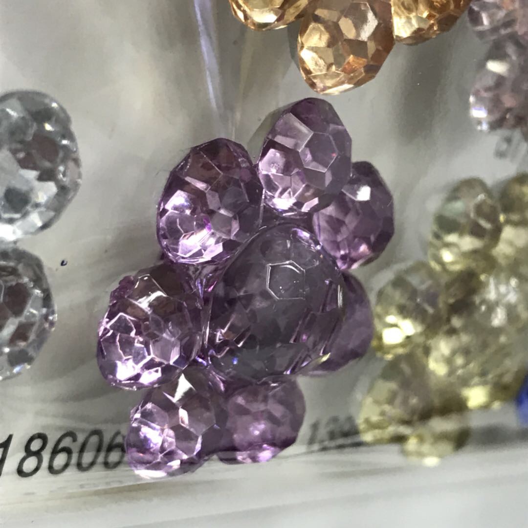 Spot Fashion Purple Transparent Acrylic Three-Dimensional Flower Decorative Button Dress Buttons details Picture