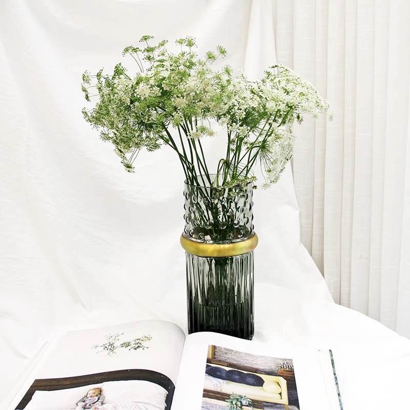 北欧简约大气竖条透明铜圈玻璃花瓶绿萝客厅摆件